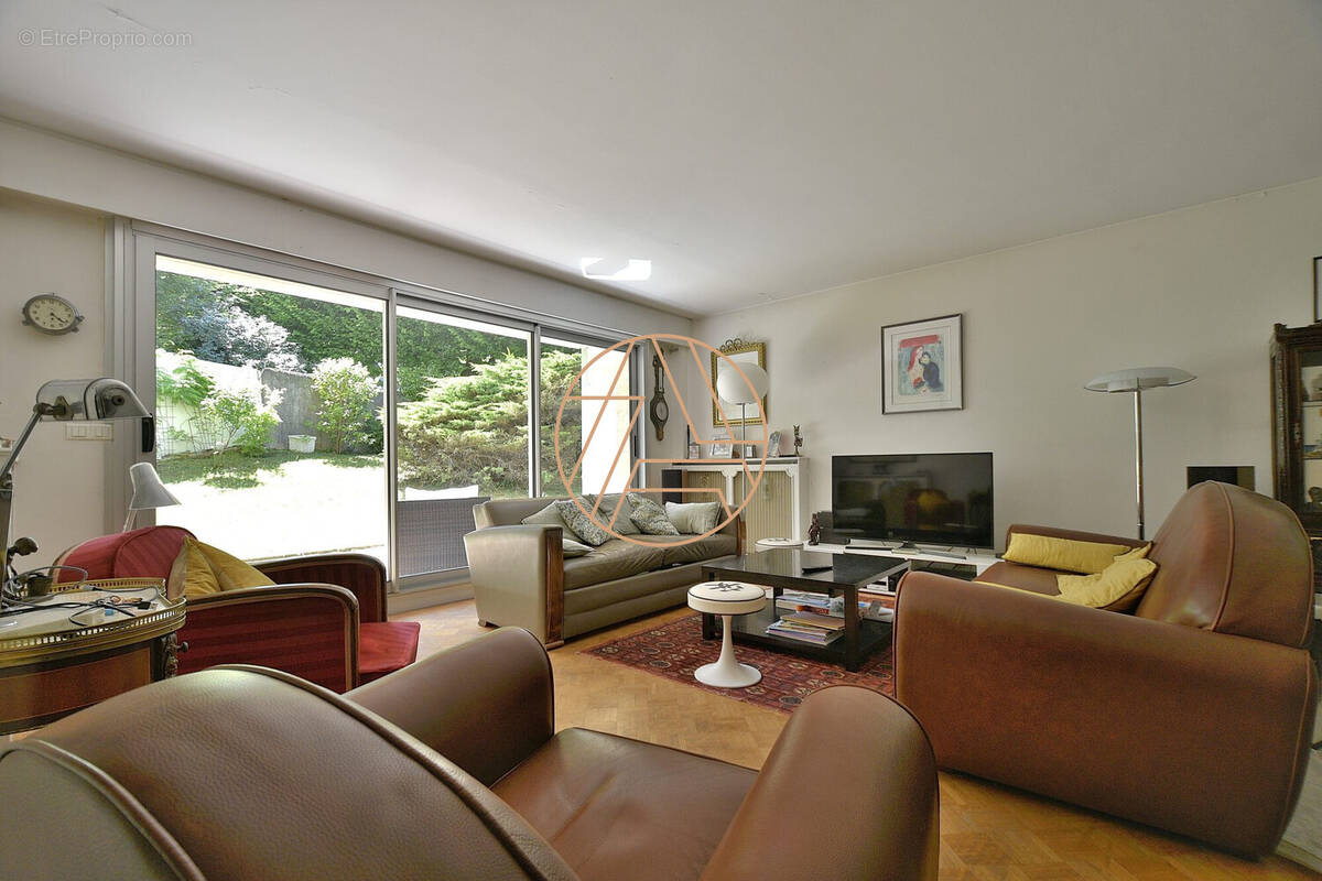 Appartement à SAINT-MAUR-DES-FOSSES