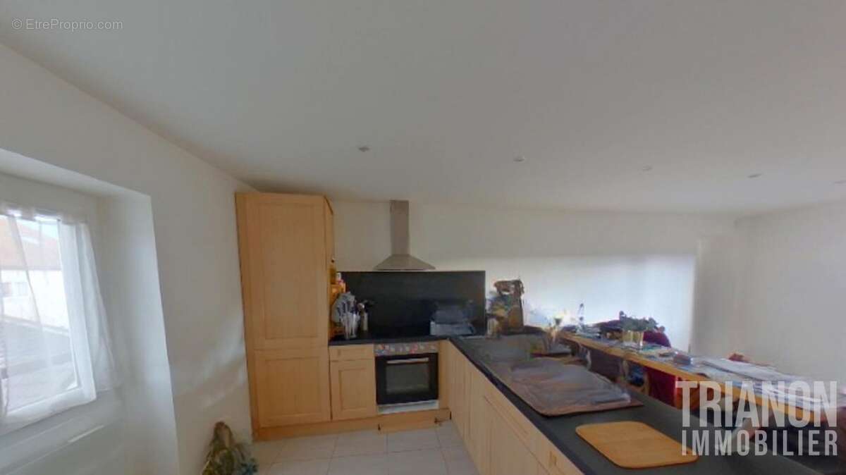 Commerce à TRIEL-SUR-SEINE