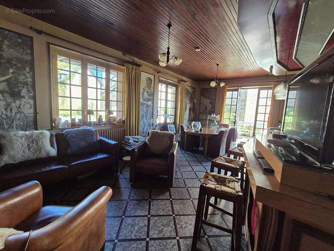 Appartement à SAINT-CIRGUES-LA-LOUTRE