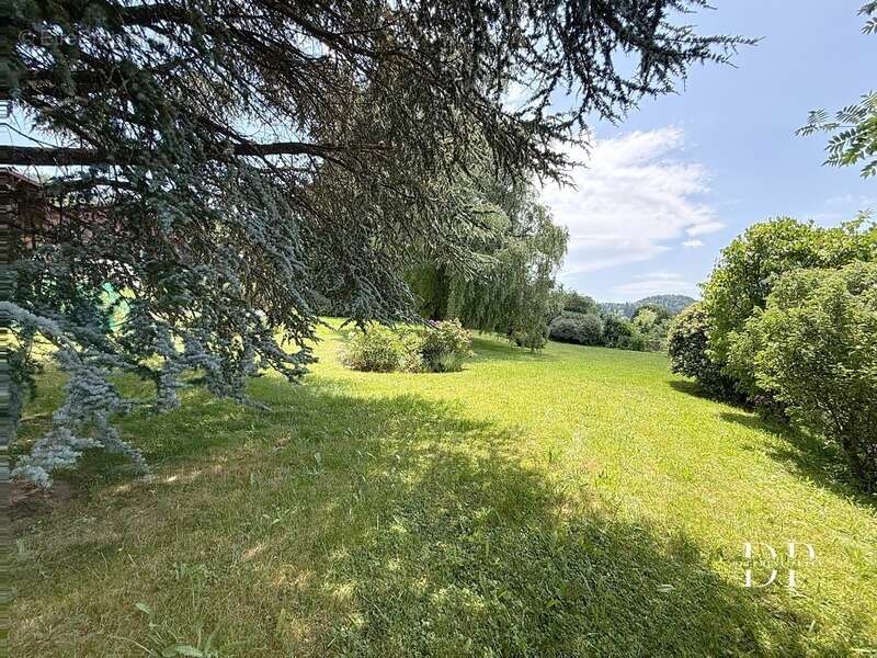 Maison à CRANVES-SALES