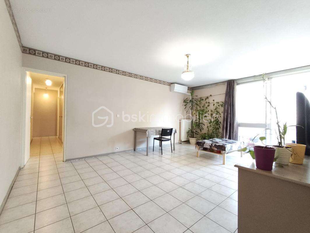 Appartement à LYON-8E