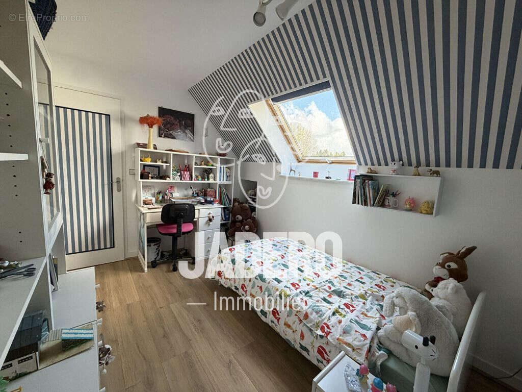 Maison à LE MESNIL-ESNARD