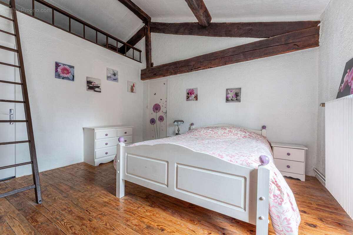 Maison à SAINT-SYMPHORIEN-SUR-COISE