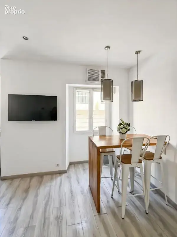 NICE Coulée verte Vieux Nice 2P 31m² très bon état lumineux - photo 4