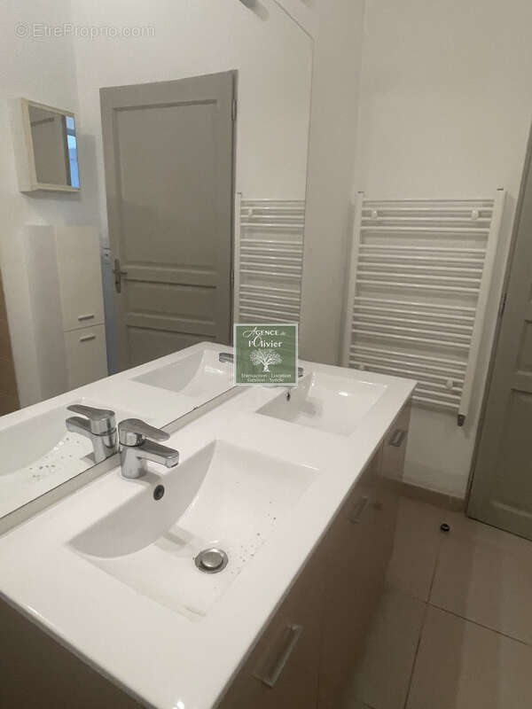 FONTVIEILLE - Appartement de 73 m2 au coeur du village - photo 12