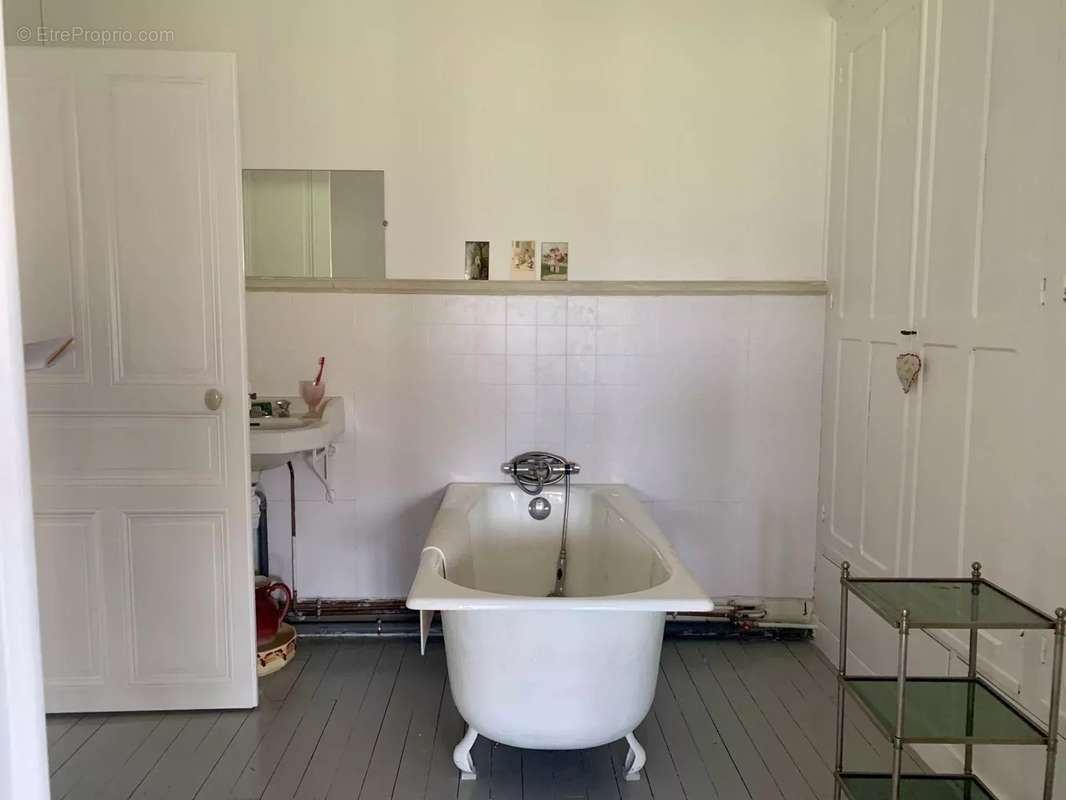 Maison à NEUVY-SAINT-SEPULCHRE