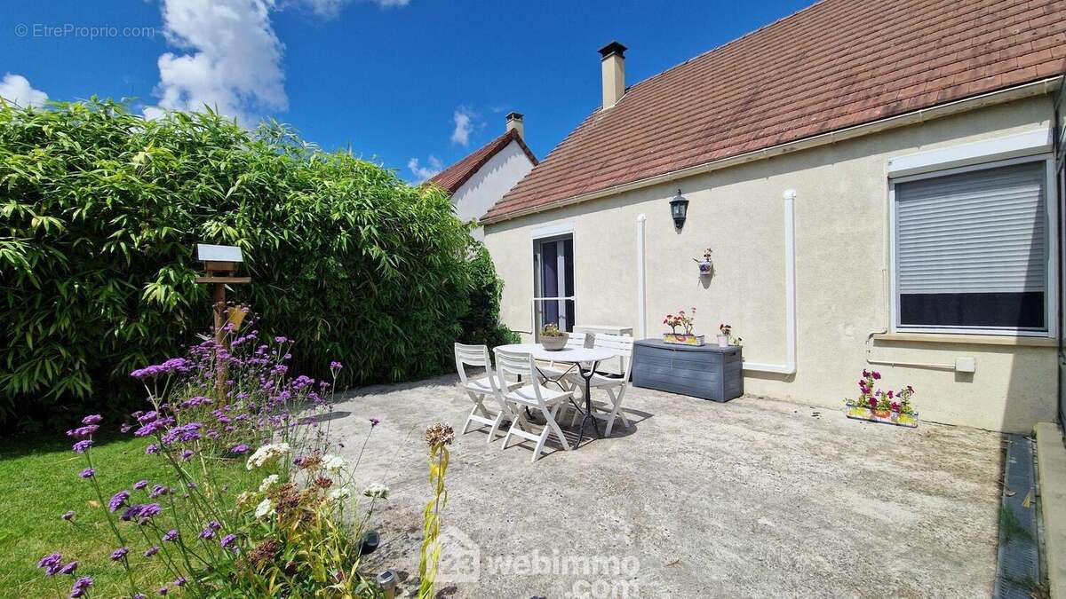 Une terrasse bien exposée et sans vis à vis - Maison à LAON
