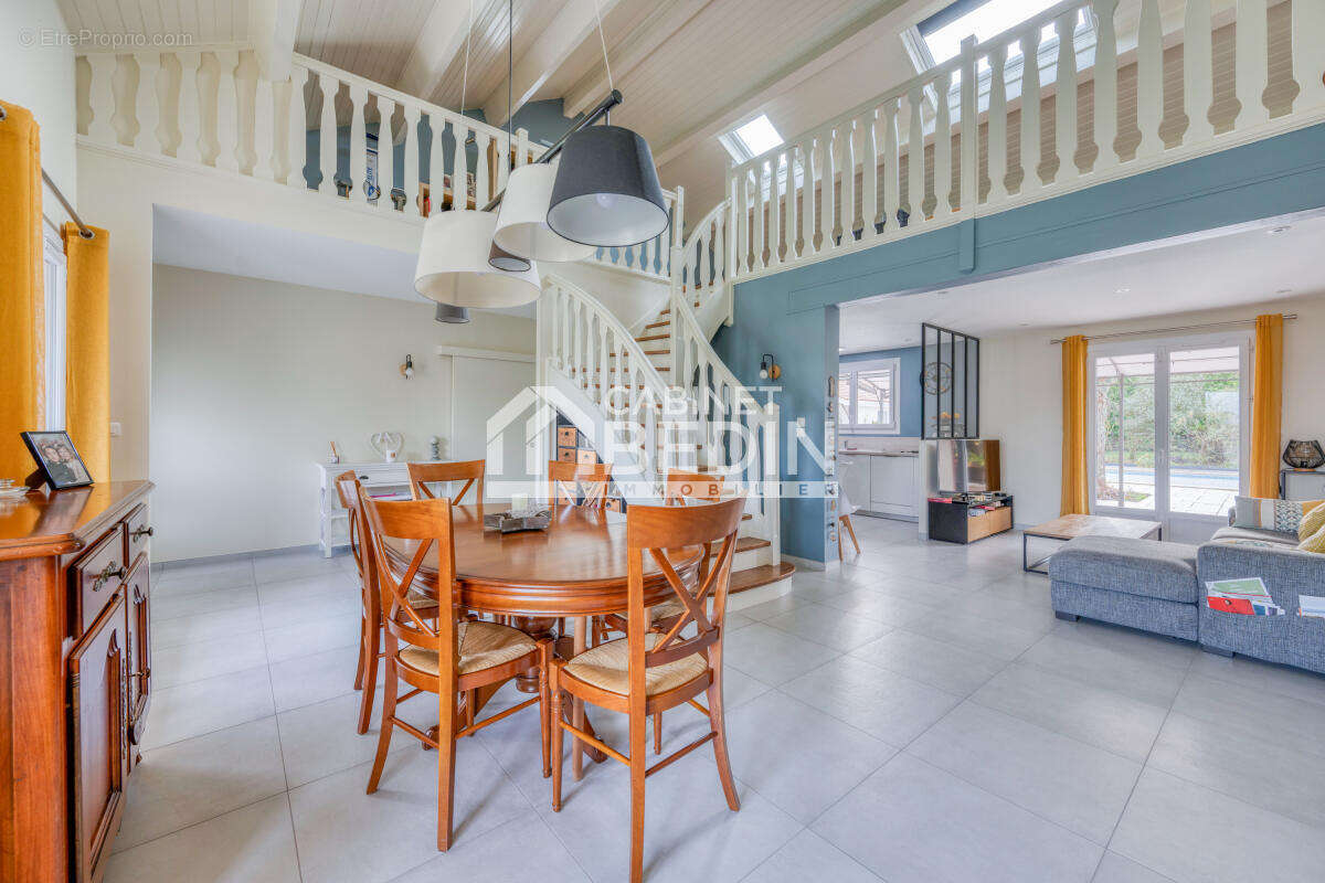 Maison à SAINT-MEDARD-EN-JALLES