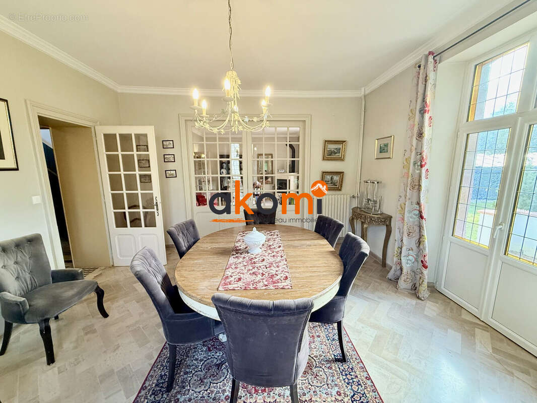 Maison à DOMEVRE-SUR-VEZOUZE