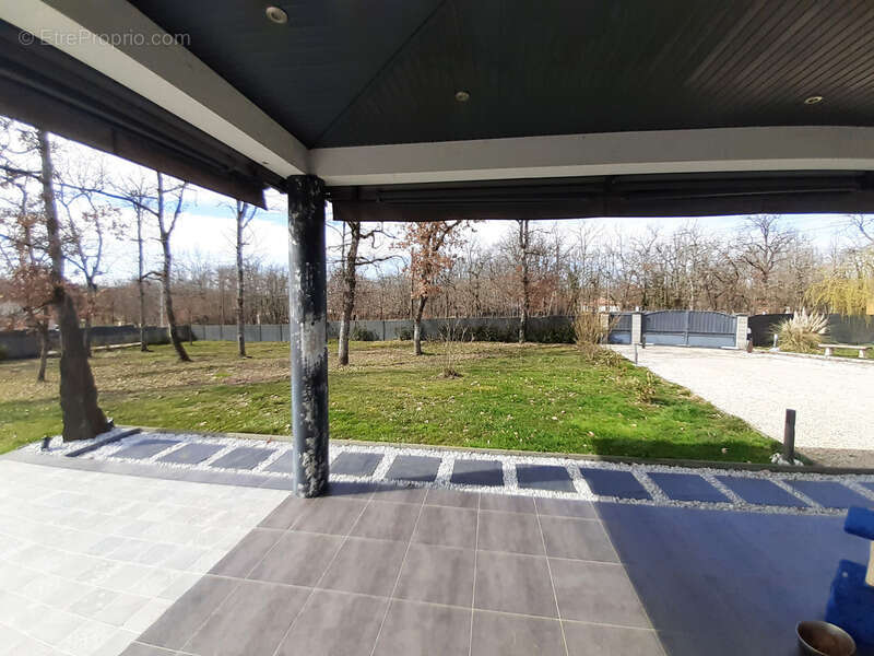 Maison à MONTDOUMERC