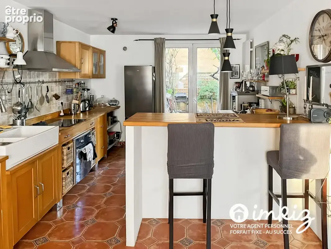 Maison de 228 m2 + dépendances  de 28  m2 - photo 12