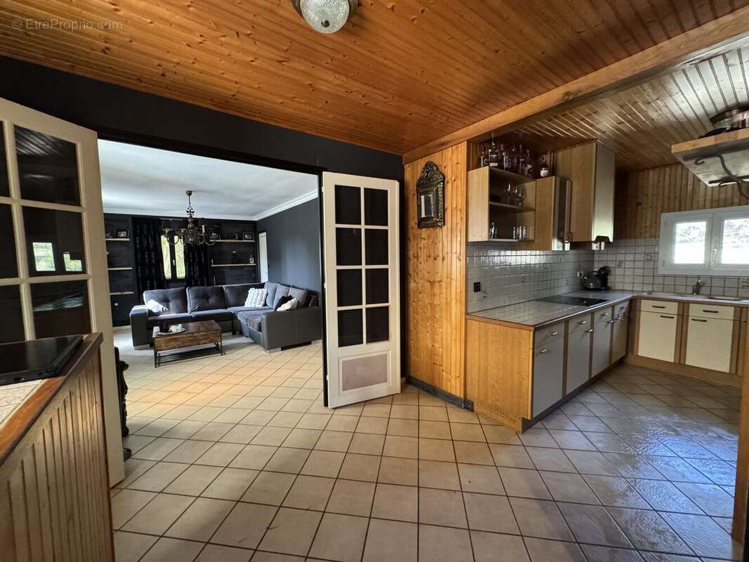 Maison 97 m² à La Celle-Conde  - photo 25