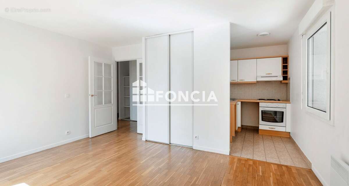 Appartement à LE PLESSIS-ROBINSON
