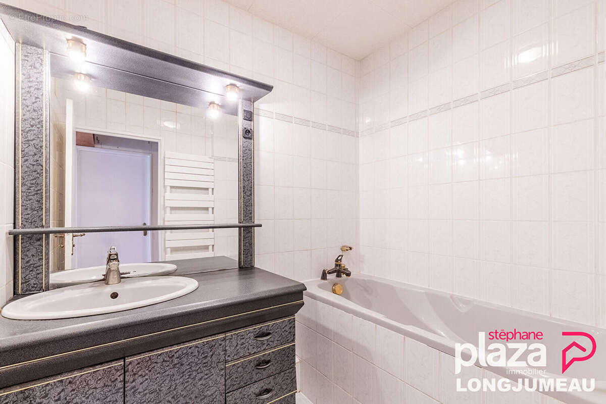 Appartement à BALLAINVILLIERS