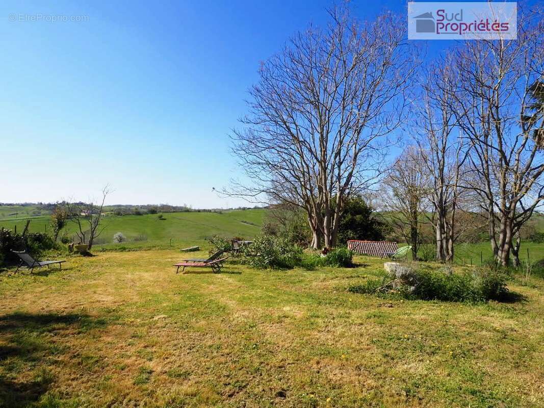 n°2 - Maison à AURIGNAC