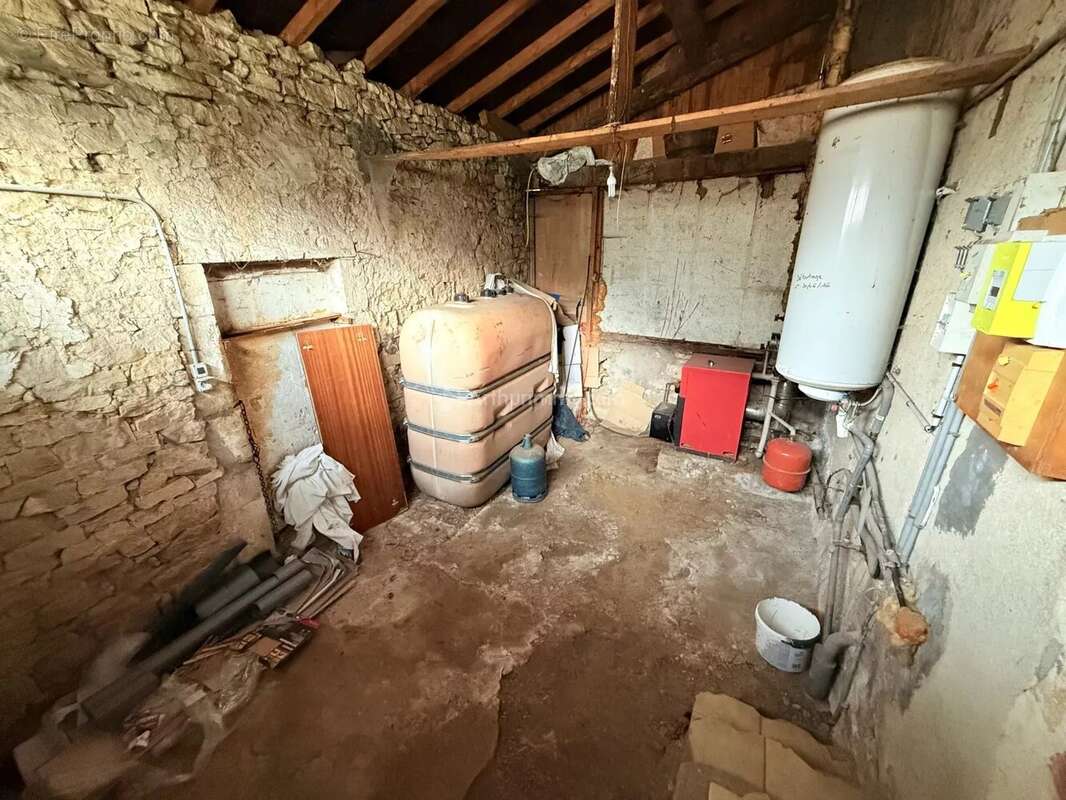 Maison à OUTREMECOURT