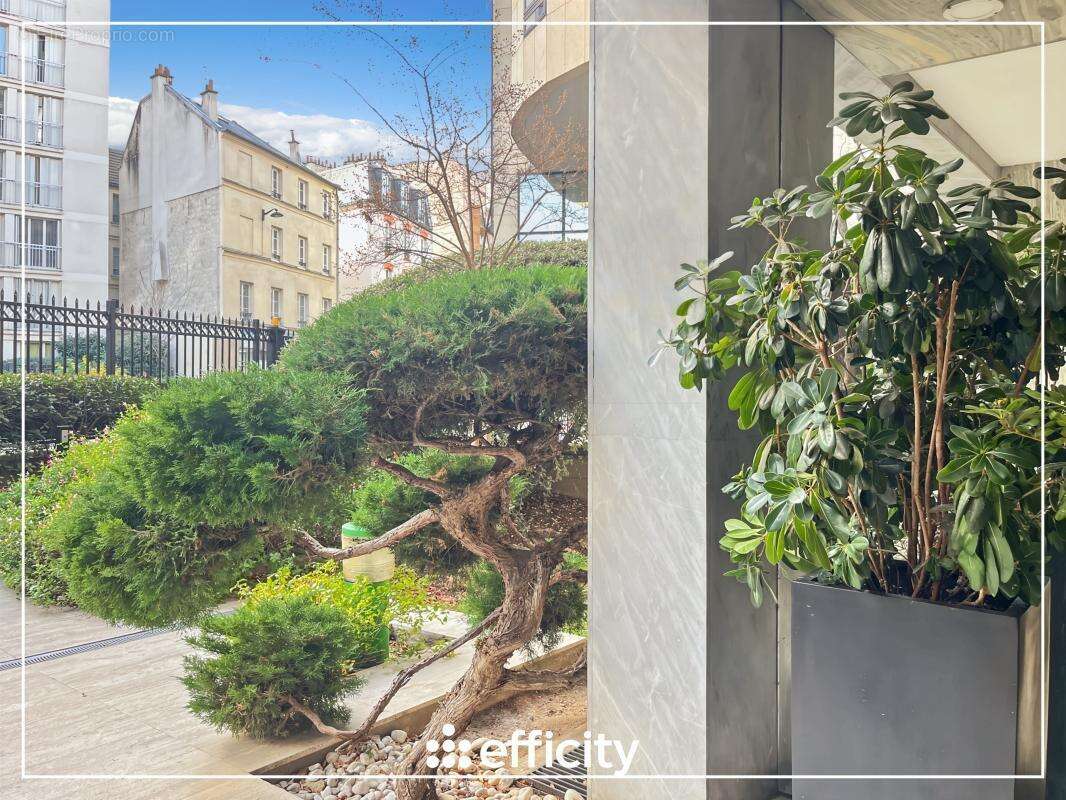 Appartement à PARIS-19E