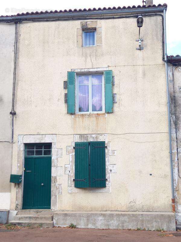 Maison à SAINT-CLAUD