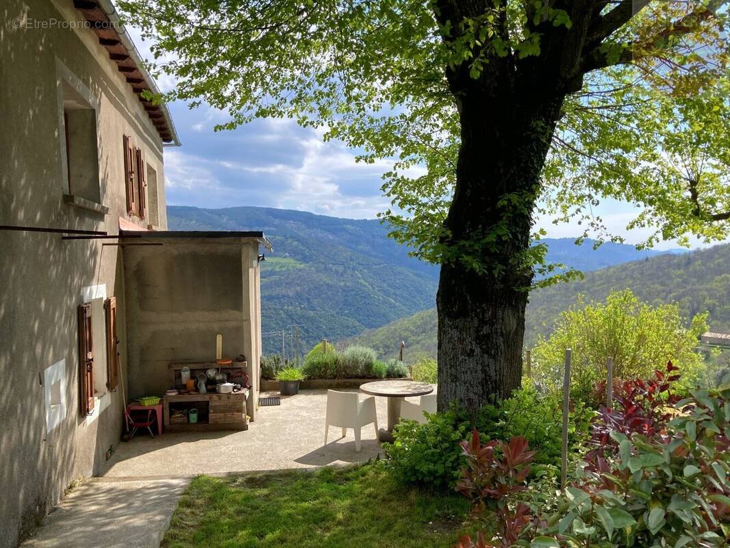 Maison à LE POMPIDOU