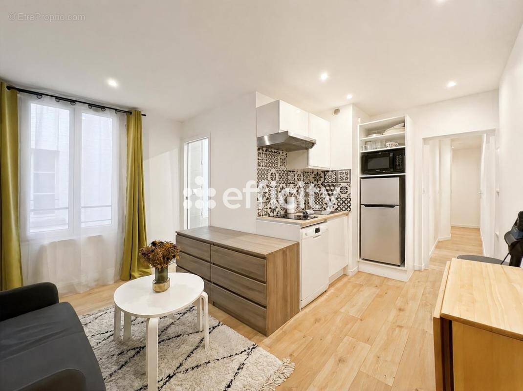 Appartement à PARIS-3E