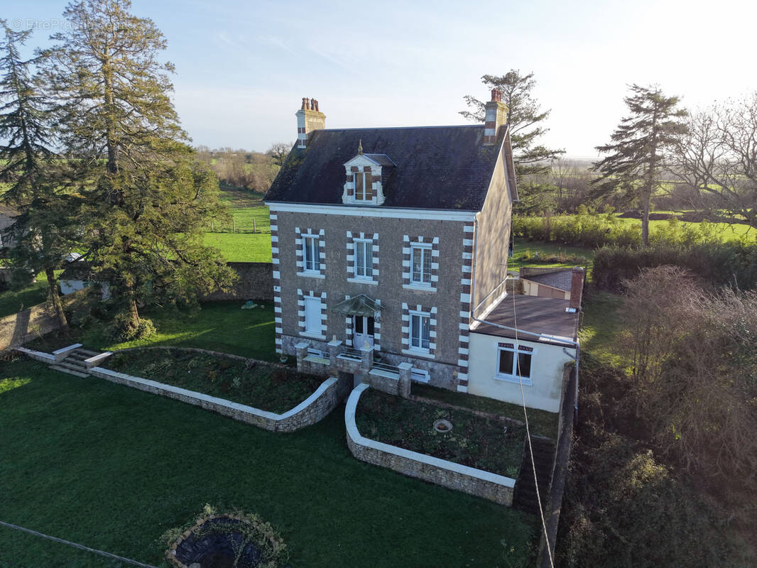 Maison à ISIGNY-SUR-MER