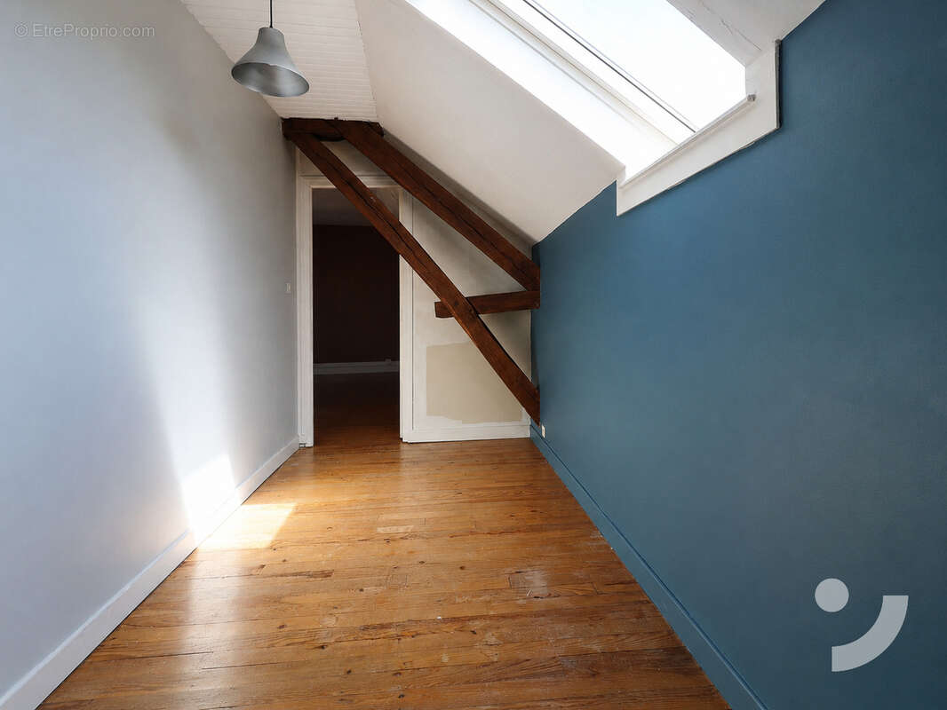 Maison 130 m2 avec 3 chambres, extérieur et garage à Romery - photo 6