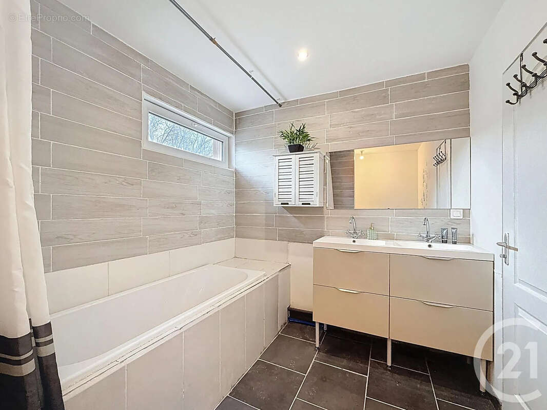 Maison 176 m² à Dinoze  - photo 15