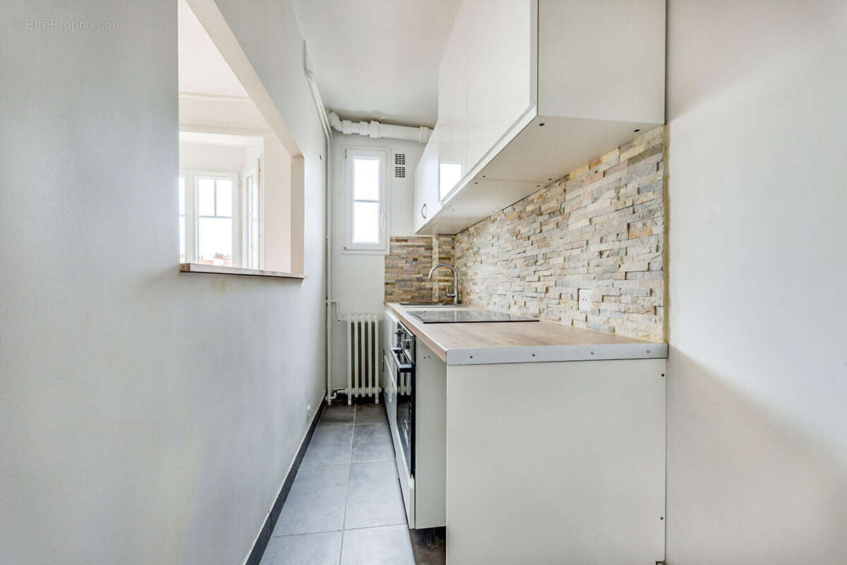 Appartement à PARIS-14E