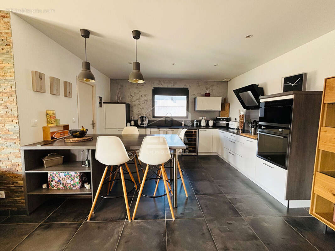 Maison à PORT-DE-BOUC