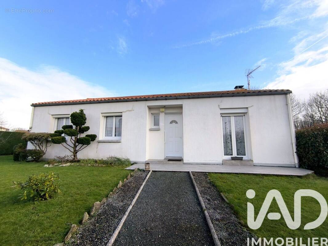 Photo 1 - Maison à SAINT-AUBIN-DES-ORMEAUX