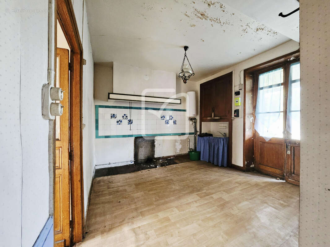 Maison à NEGRONDES