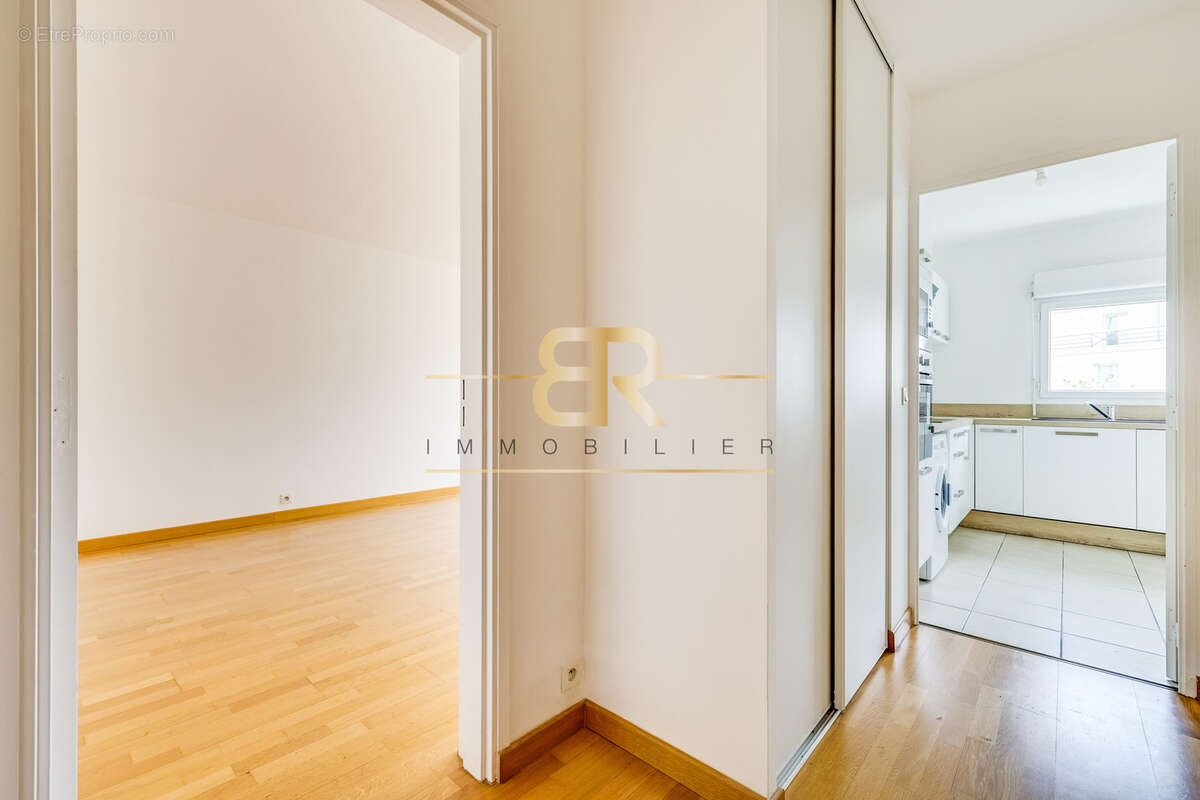 Coup de cœur   appartement lumineux avec ascenseur et 2 places de parking, rare sur le secteur - photo 4