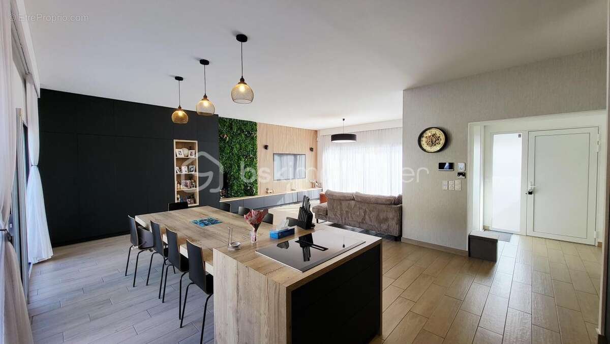 Maison à WARMERIVILLE