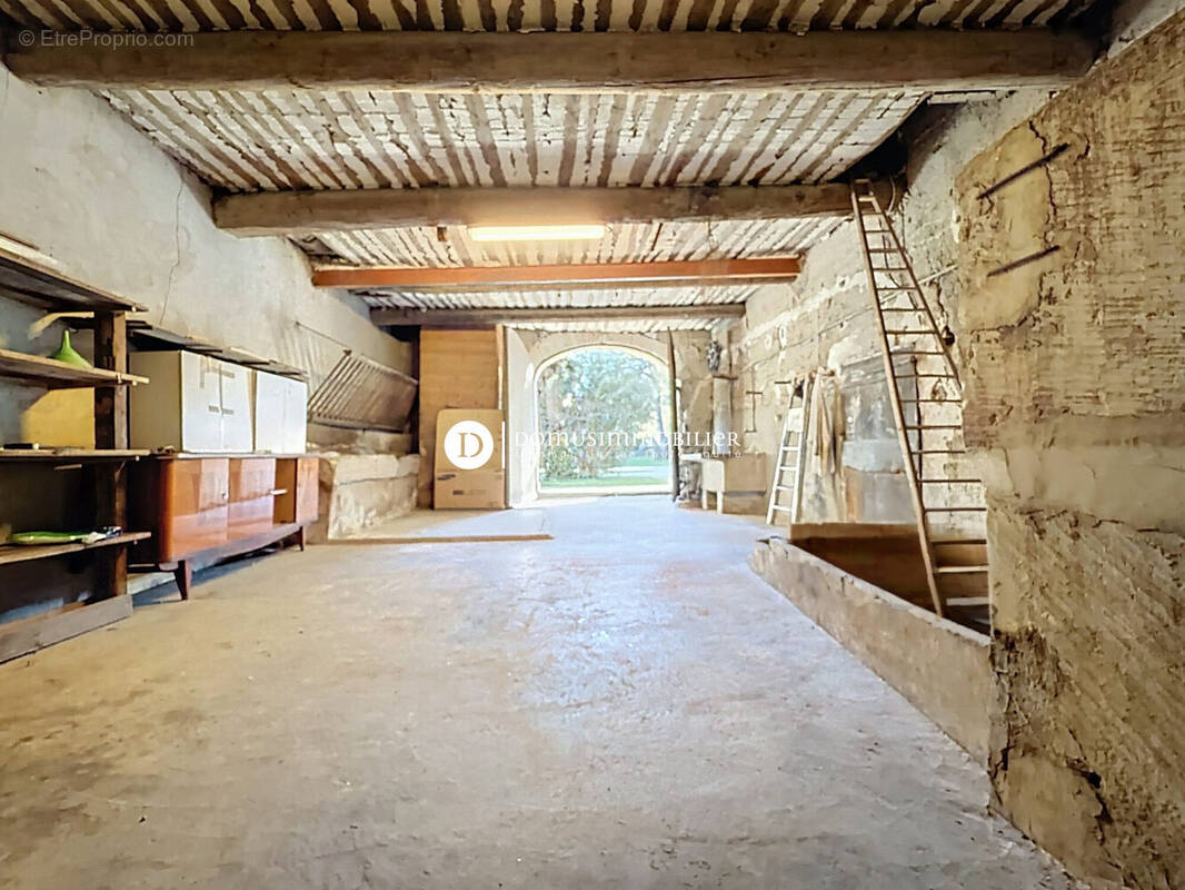 Maison à SAINT-SATURNIN-LES-AVIGNON