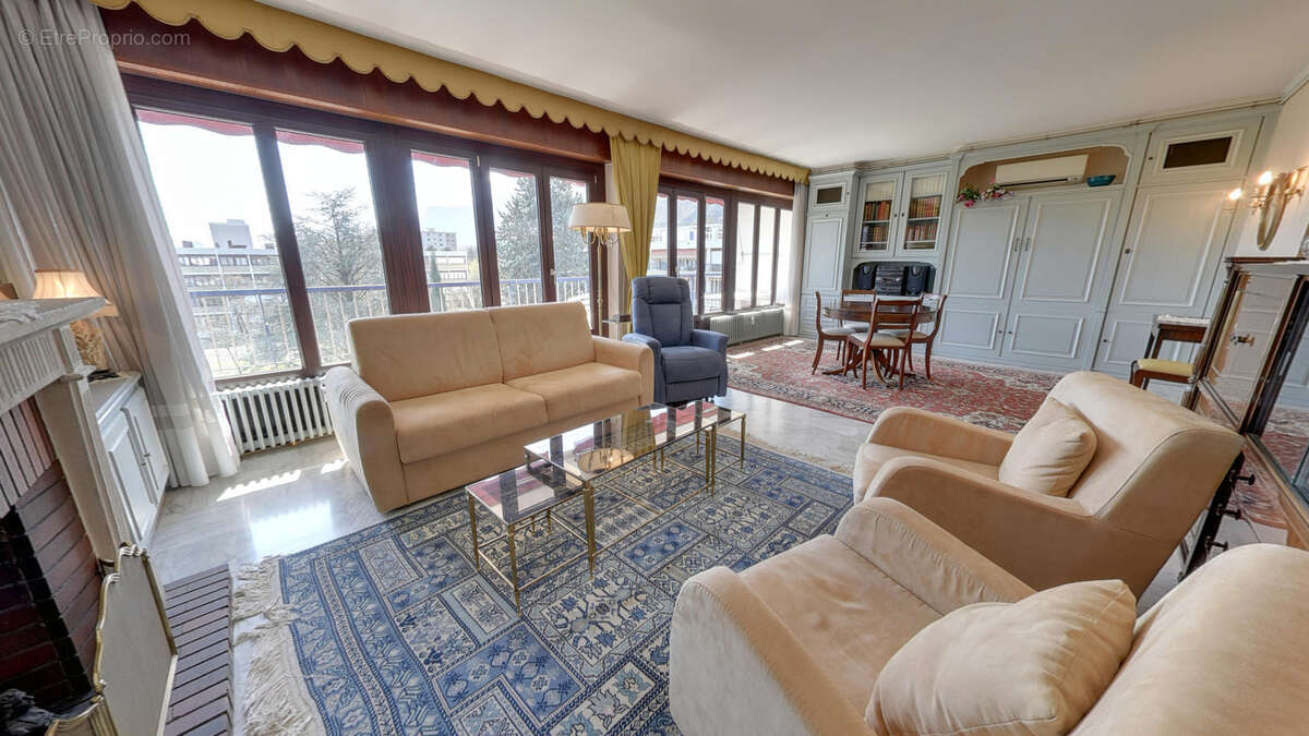 Appartement à ECHIROLLES