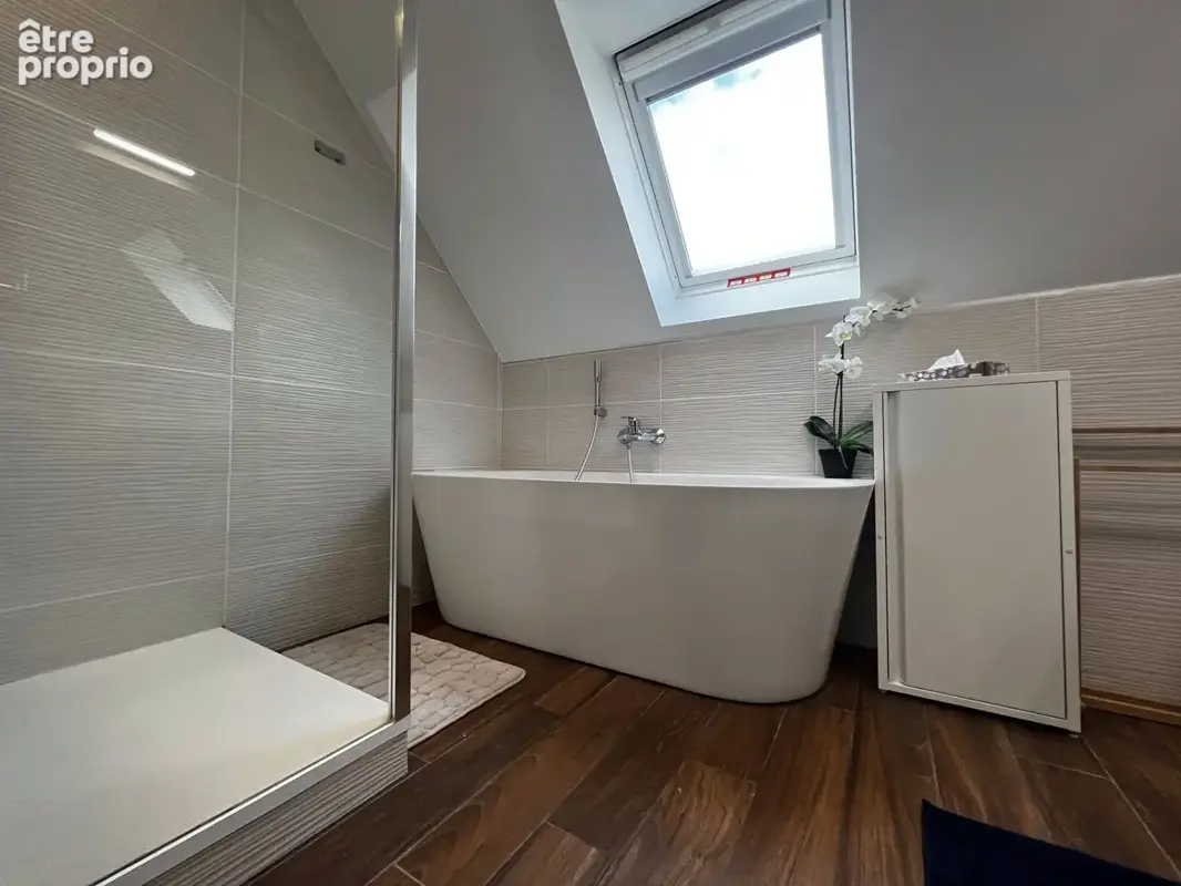 VENTE d'une maison T7  à PORSPODER -vue mer- piscine couverte - photo 14