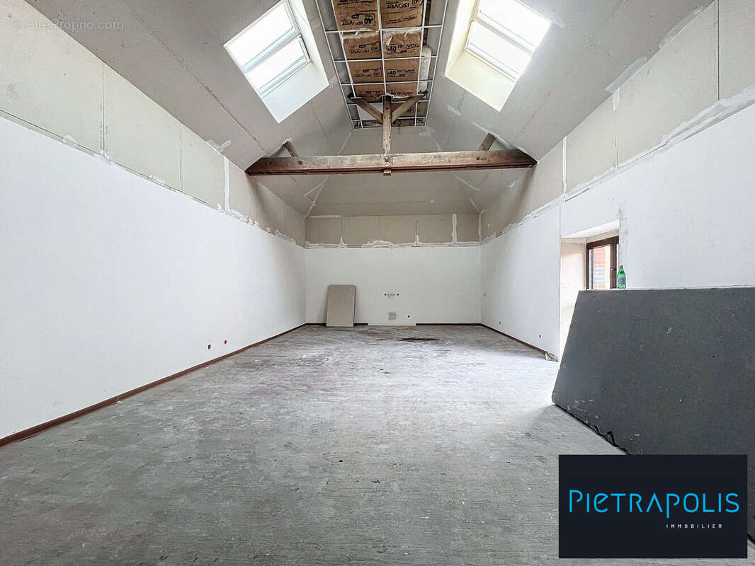 Commerce 120 m² à Beaune  - photo 4