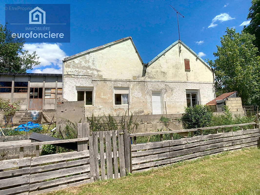 Maison à AIX-EN-OTHE