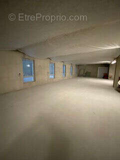 Commerce 171 m² à Billere  - photo 4