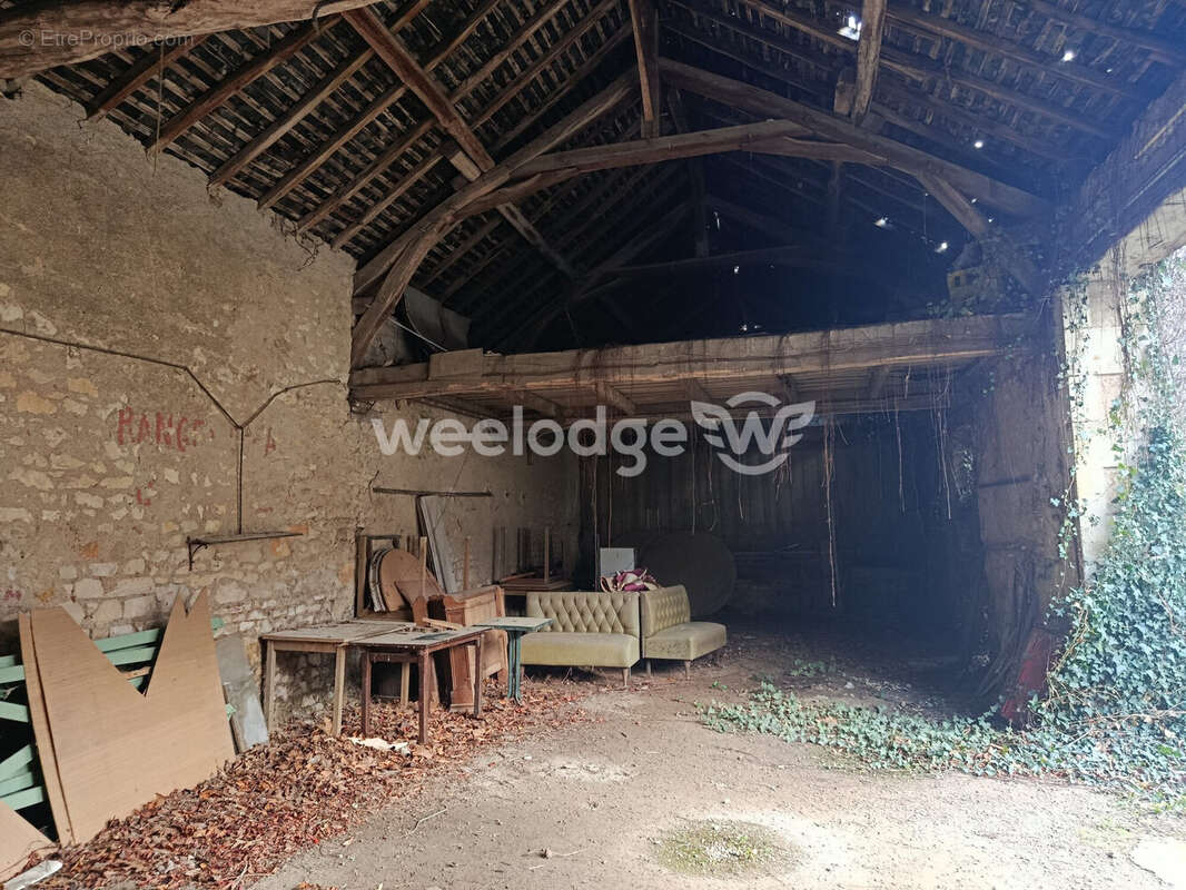 Commerce à SAINT-GAULTIER