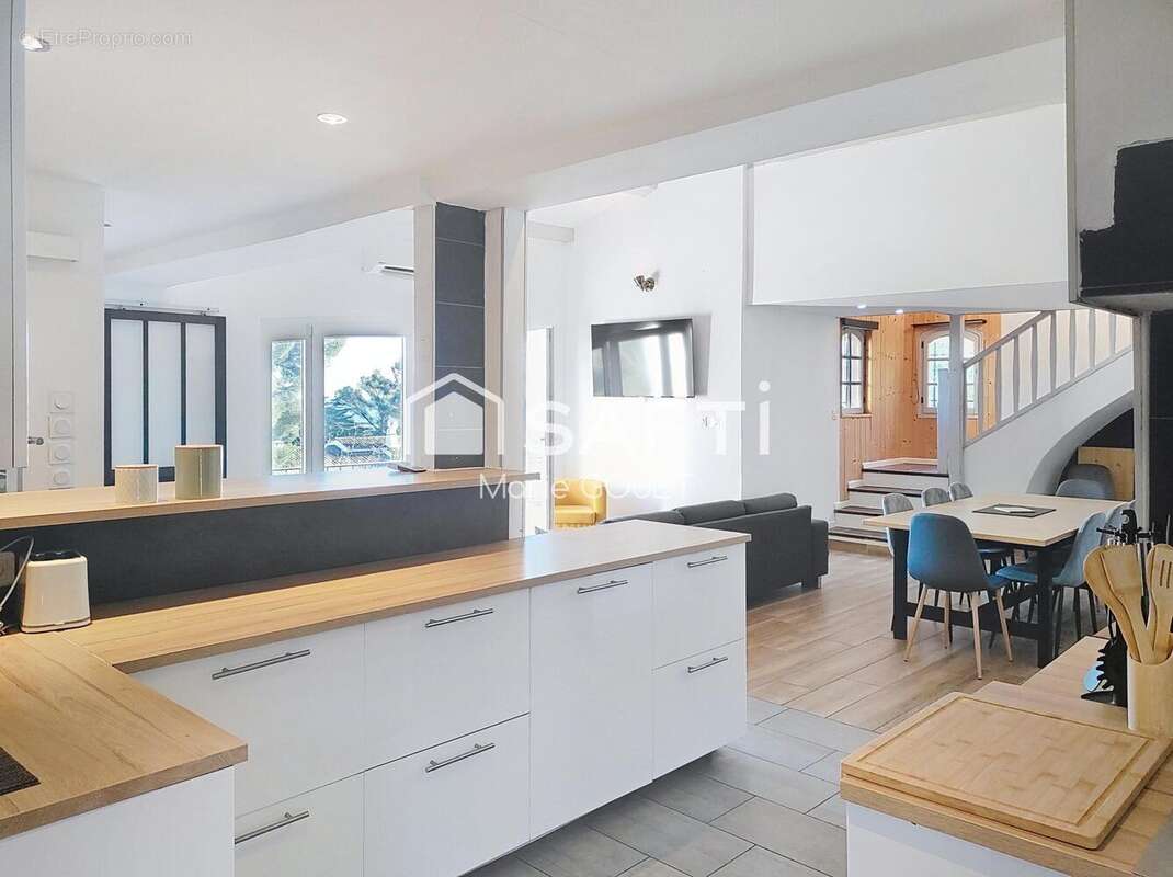 Photo 3 - Maison à FREJUS