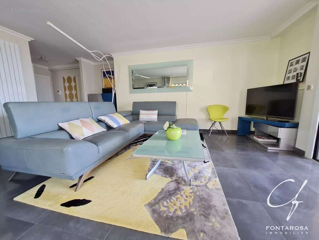 Appartement à FREJUS