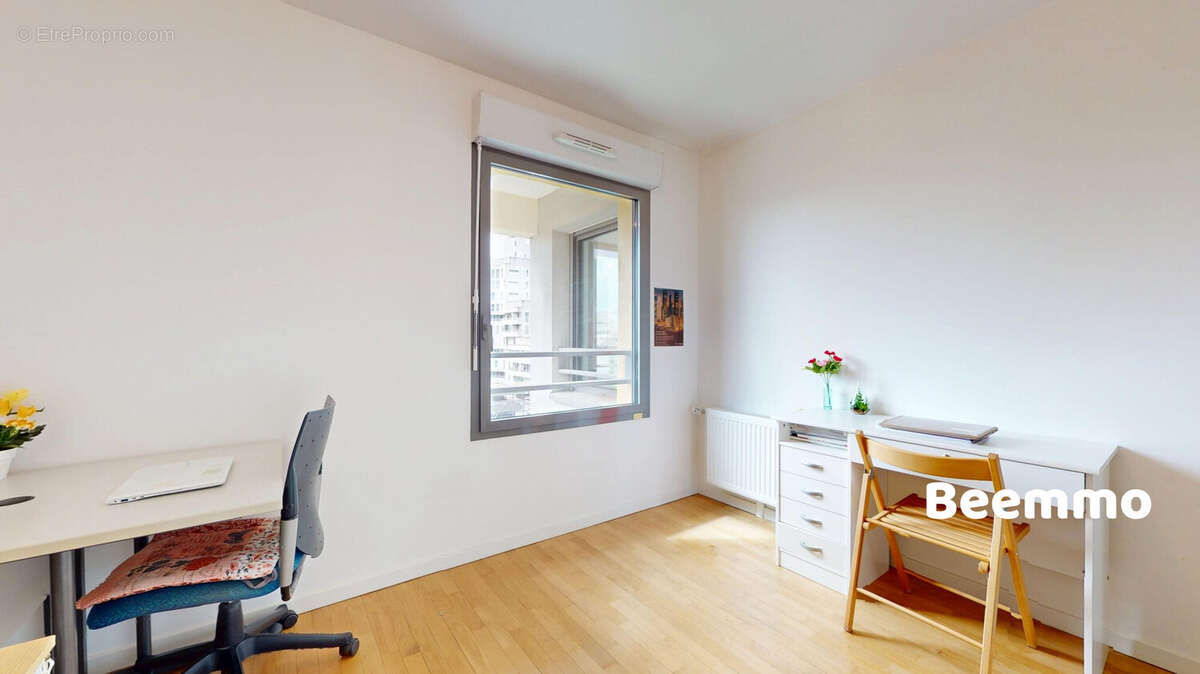 Appartement à NANTERRE