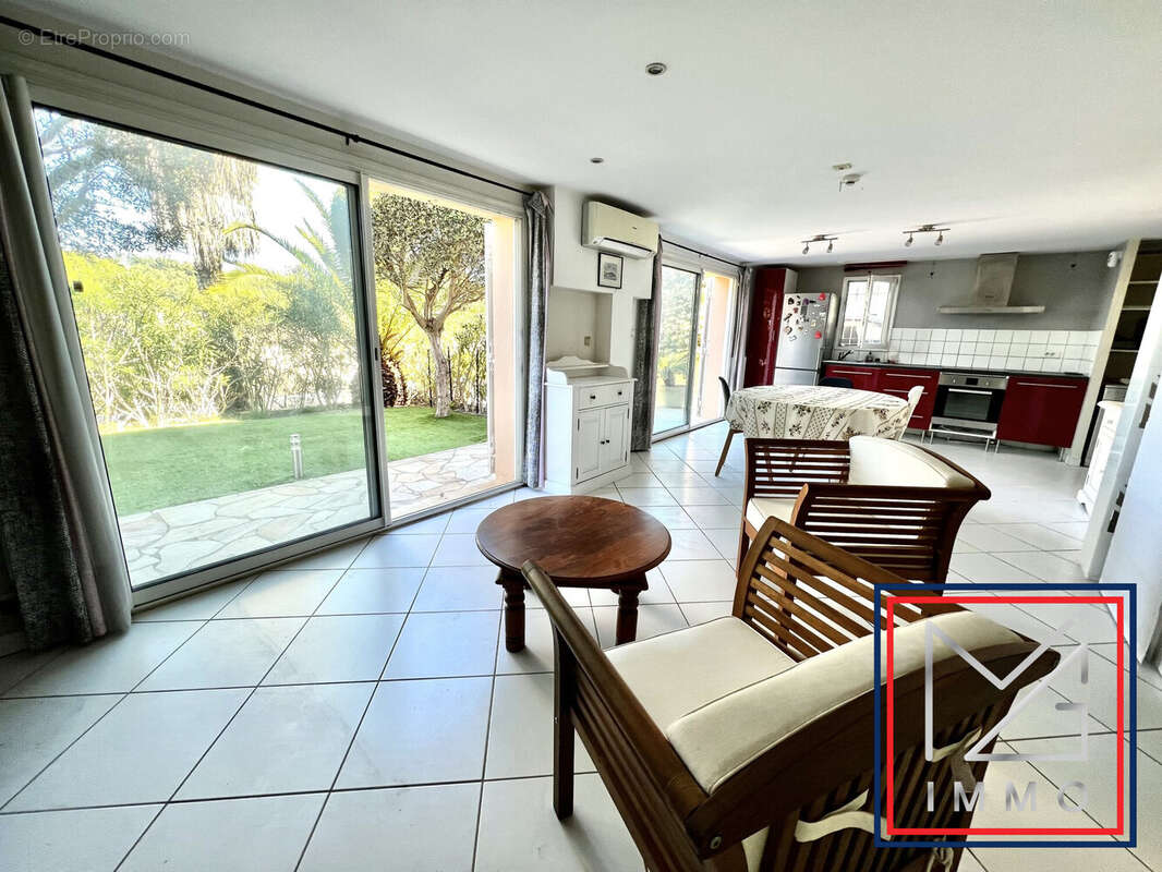 Maison à SIX-FOURS-LES-PLAGES