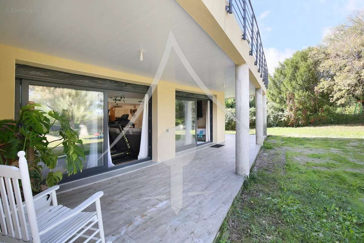 Maison à LAVERNOSE-LACASSE