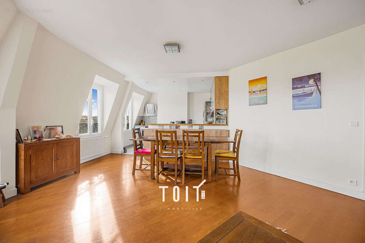 Appartement à PARIS-14E