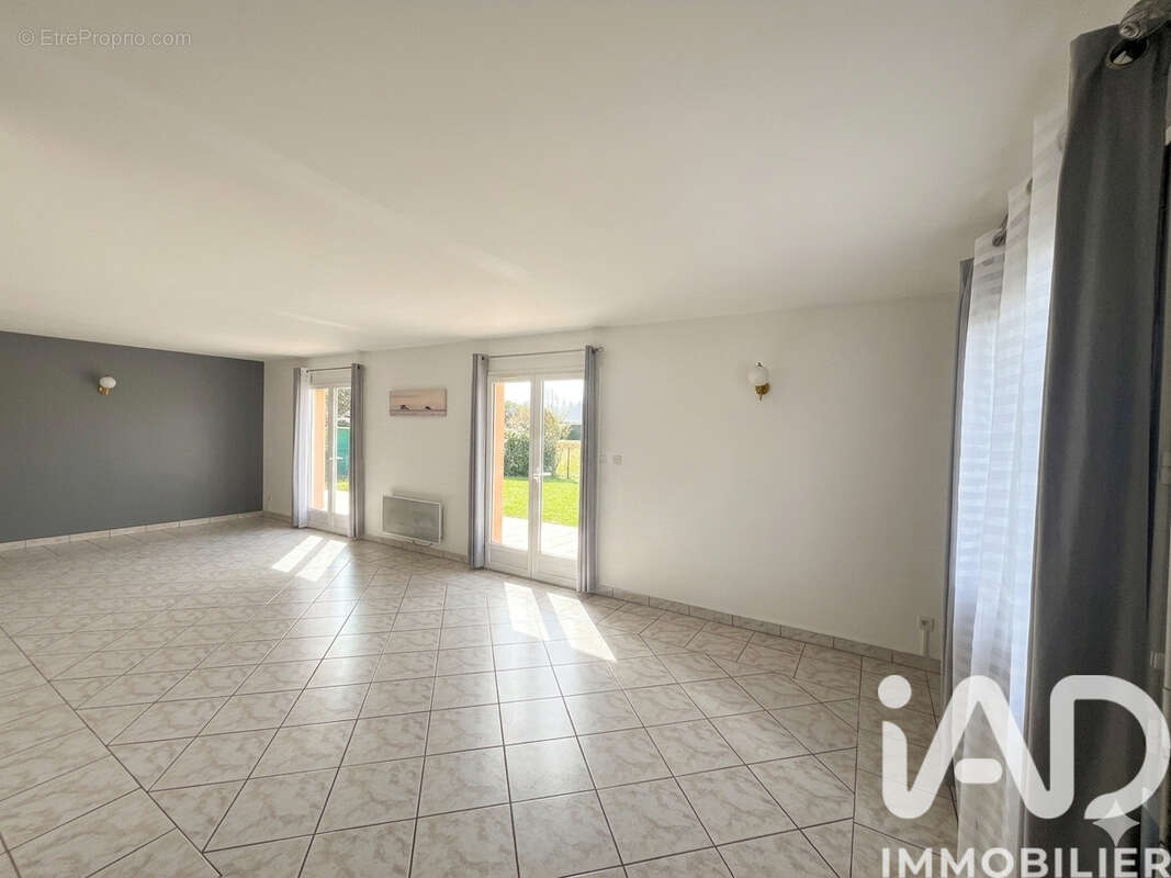Maison 100 m² à Gujan-Mestras  - photo 2