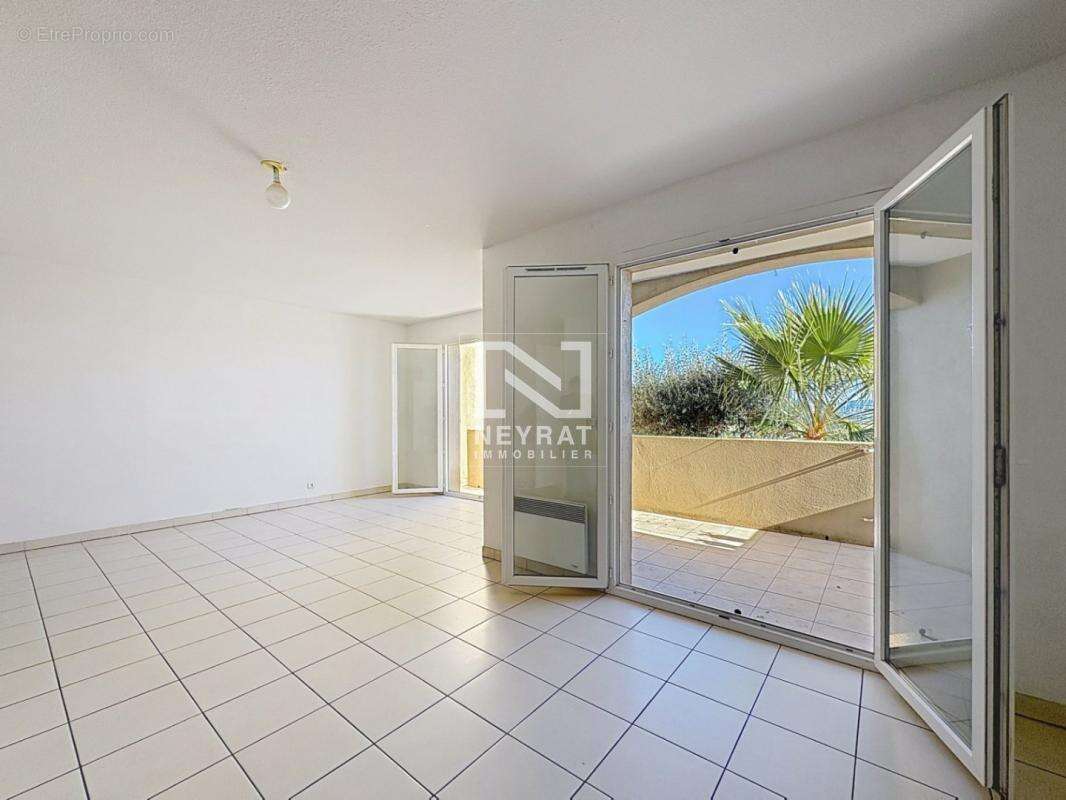 Maison à ROQUEBRUNE-SUR-ARGENS