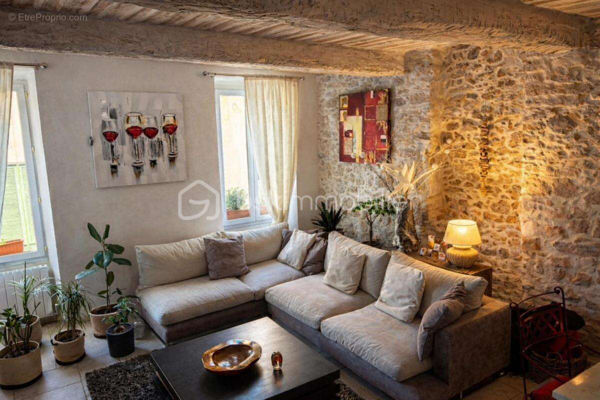 Maison familiale lumineuse avec terrasse – Quartier calme et recherché - photo 3
