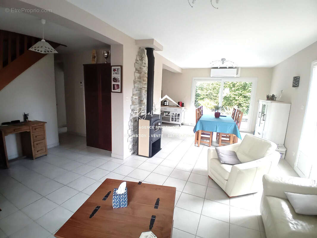 Espace de vie  - Maison à BUXEUIL